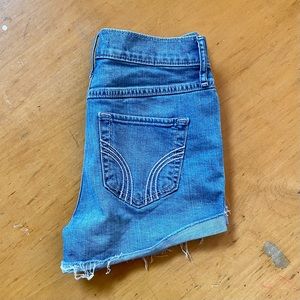 HOLLISTER Jean Shorts